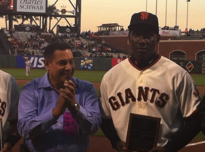 Roberto Kelly inducted by Tito Avila on September 27, 2011