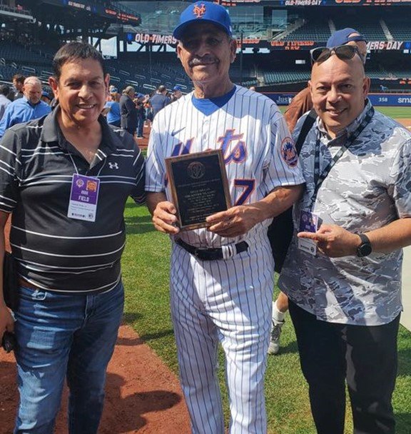 2018 Lifetime Achievement Award: Cleveland Indians' Sandy Alomar Jr. 