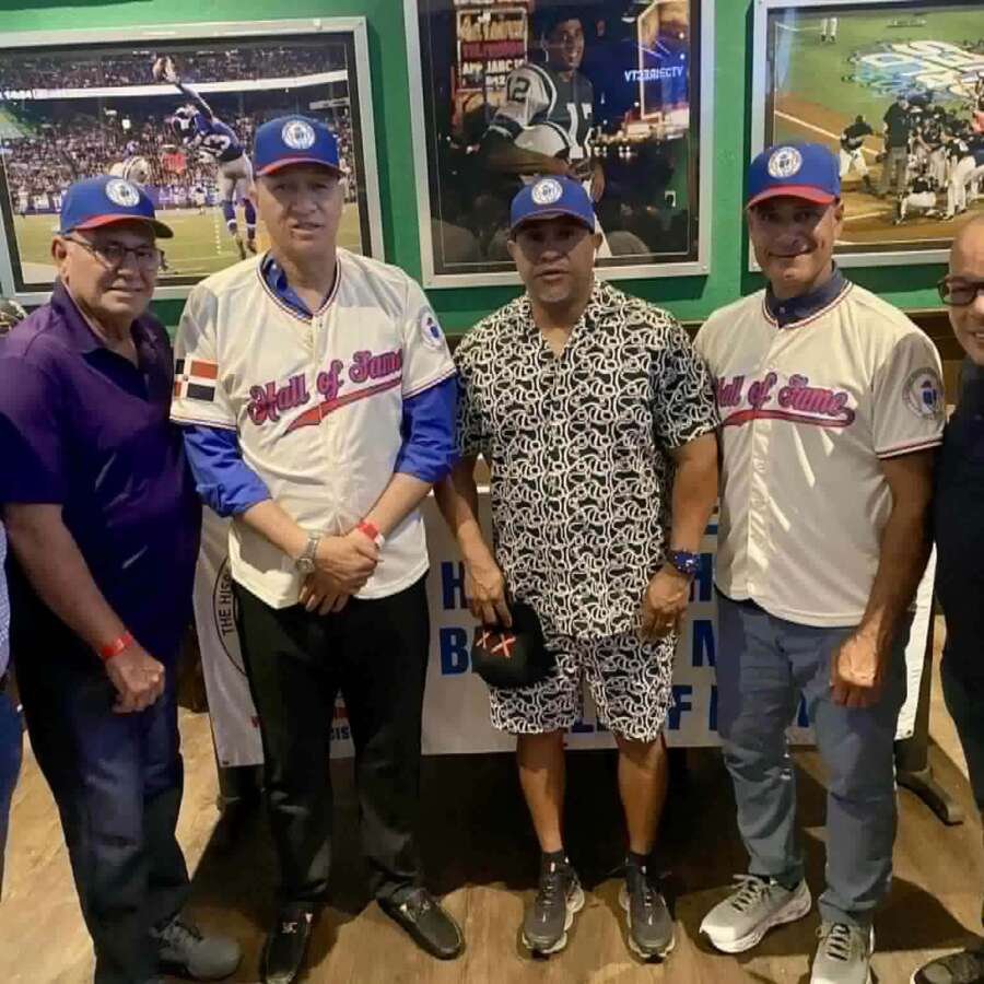 Oreste Marrero, Julian Tavares and Bobby Maduro we had invited guests former St. Louis Cardinal Pitcher Rene Arocha, Julian Tavares Inductee, former Milwaukee Brewer Second Baseman, Ronnie Belliard, Oreste Marrero Inductee and Ray Avila